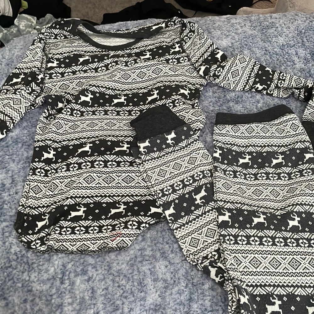 Old navy pajama set